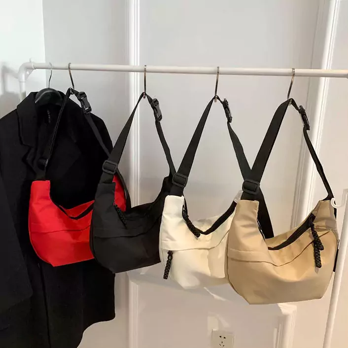 Leichte Studenten-Umhängetasche aus Nylon